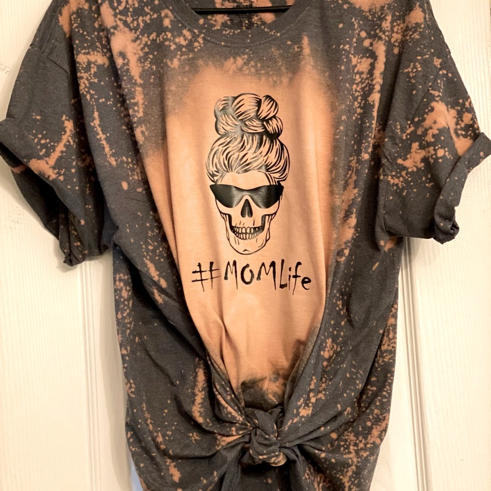 #MomLife t-shirt